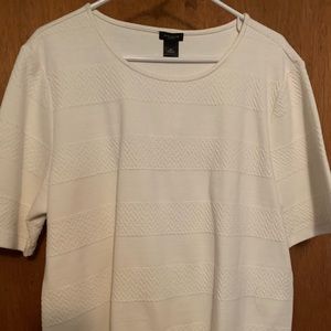 White short sleeve top